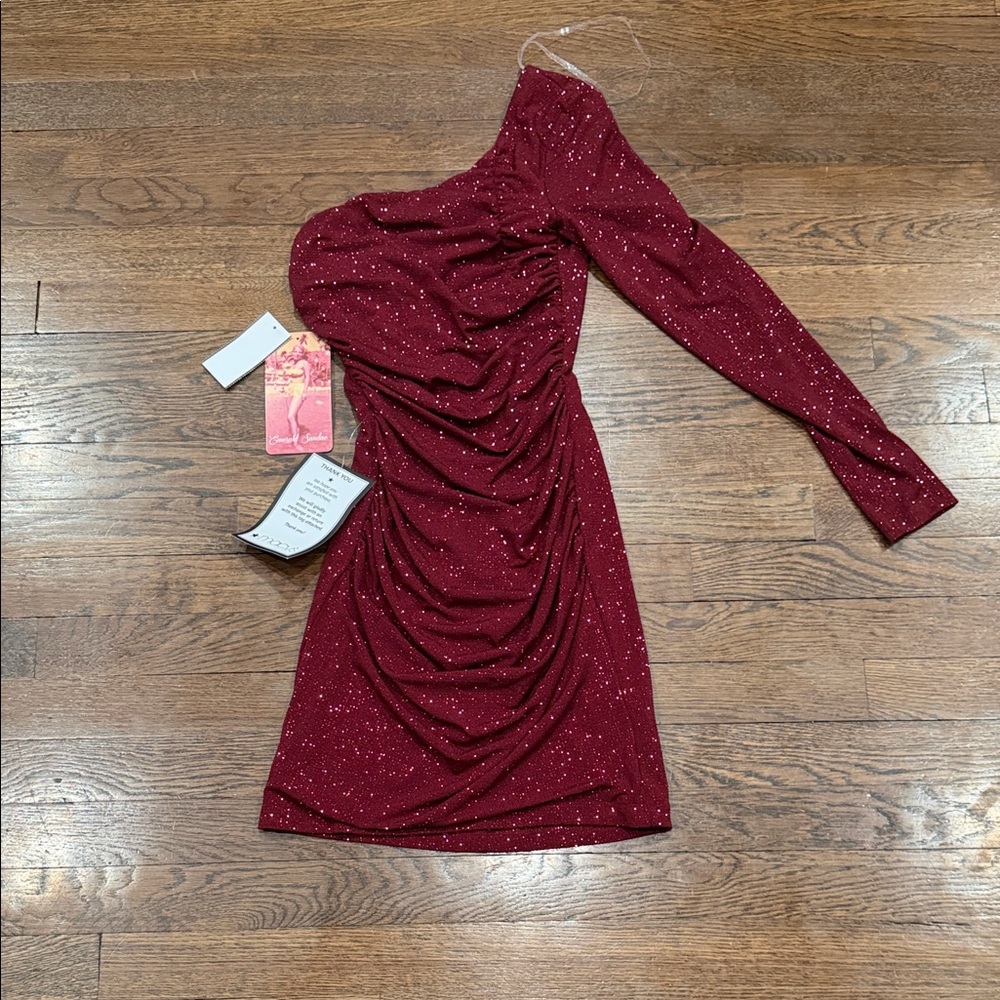 Elegant One-Shoulder Burgundy Dress